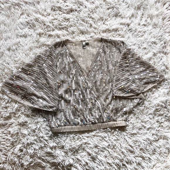Silver sequined angel sleeve crop top - Picture 6 of 7